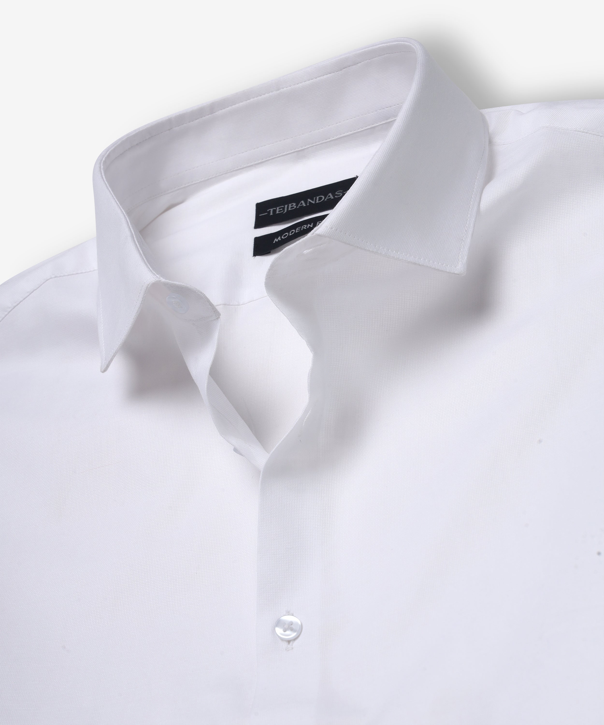 THE PURE WHITE SHIRT